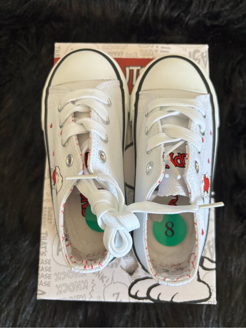 NWT White Kids Sneakers with Red Accent - Peanuts Design, Size 8 in kids